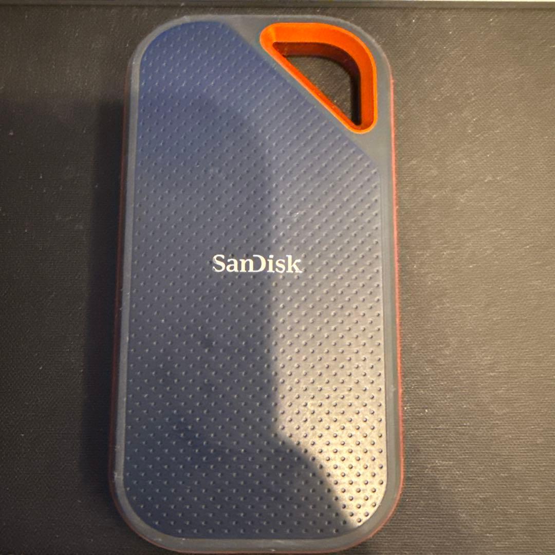 SanDisk Extreme Pro SSD 4TB ケーブルなし