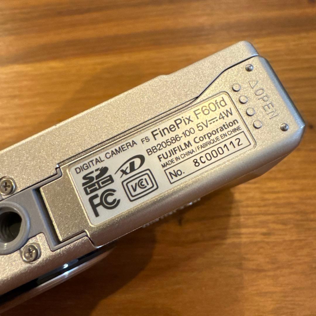 【美品】デジカメ FUJIFILM FINEPIX F60 fd 動作確認済み