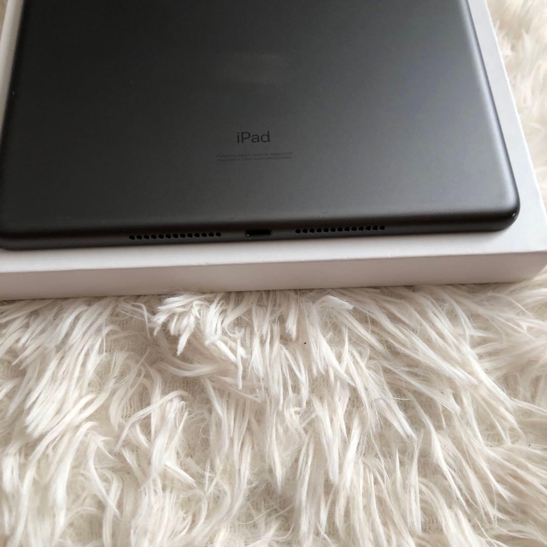 【完動品】iPad 第8世代 128GB SIMフリー【すぐ発送】