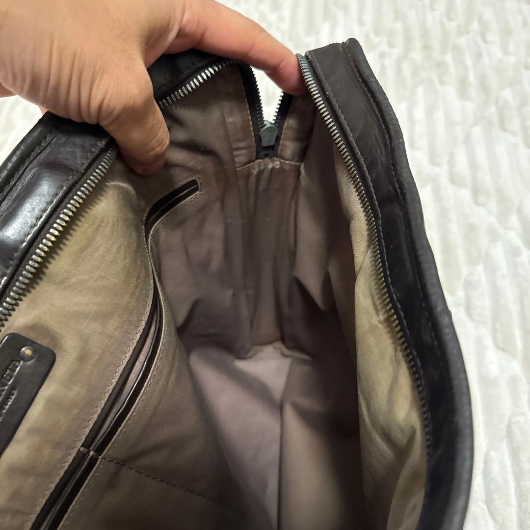 BOTTEGA VENETA 編み込みレザービジネスバッグ