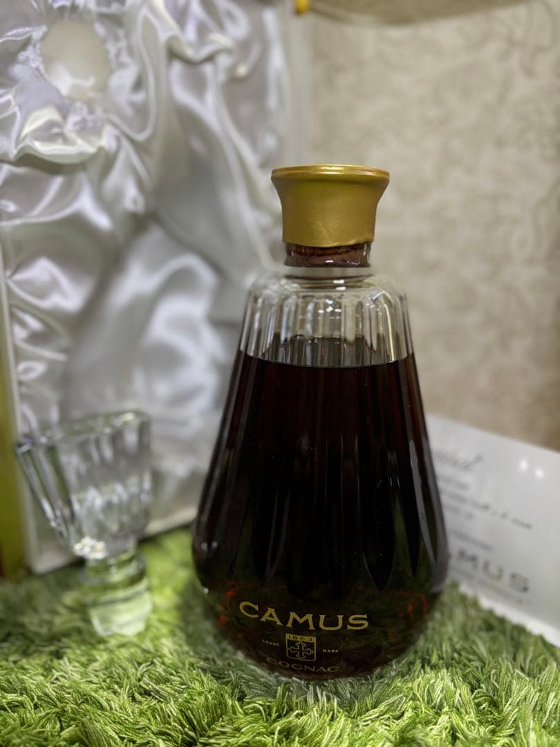 未開封 CAMUS カミュ コニャック　バカラ　クリスタルボトル ブランデー
