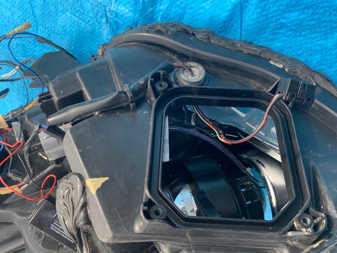 アルファード20後期　ヘッドライト　イカリング