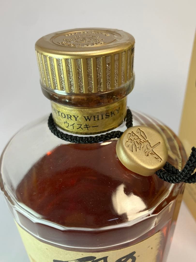 サントリーウイスキー響　裏ゴールドラベル　液面低い　箱付き　未開封