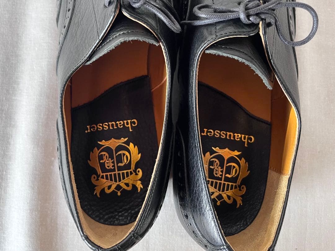 chausser ブラック ウィングチップ 革靴