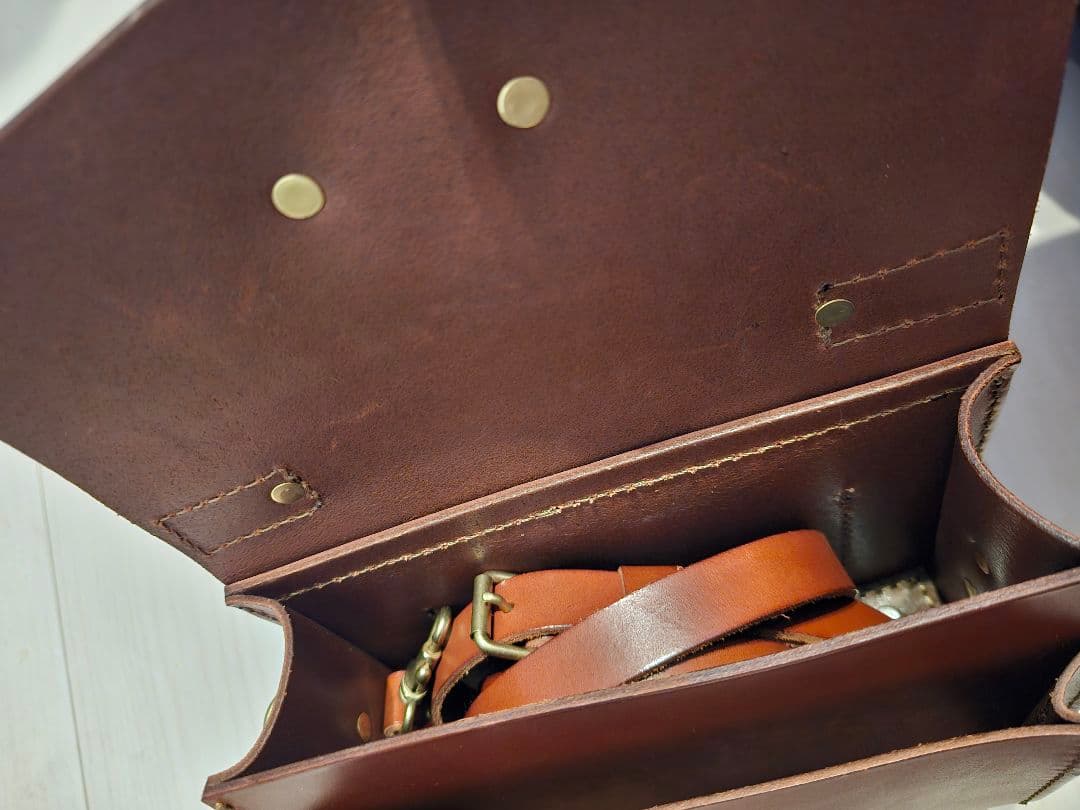 ヘルツ　コラージュバッグ チョコ