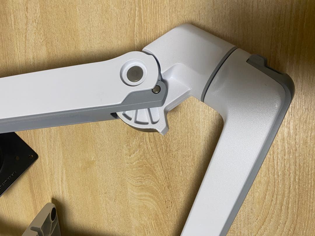 【美品】Ergotron LX モニターアーム ホワイトVESA対応