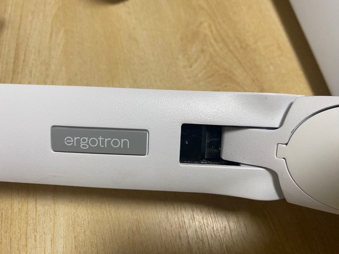 【美品】Ergotron LX モニターアーム ホワイトVESA対応