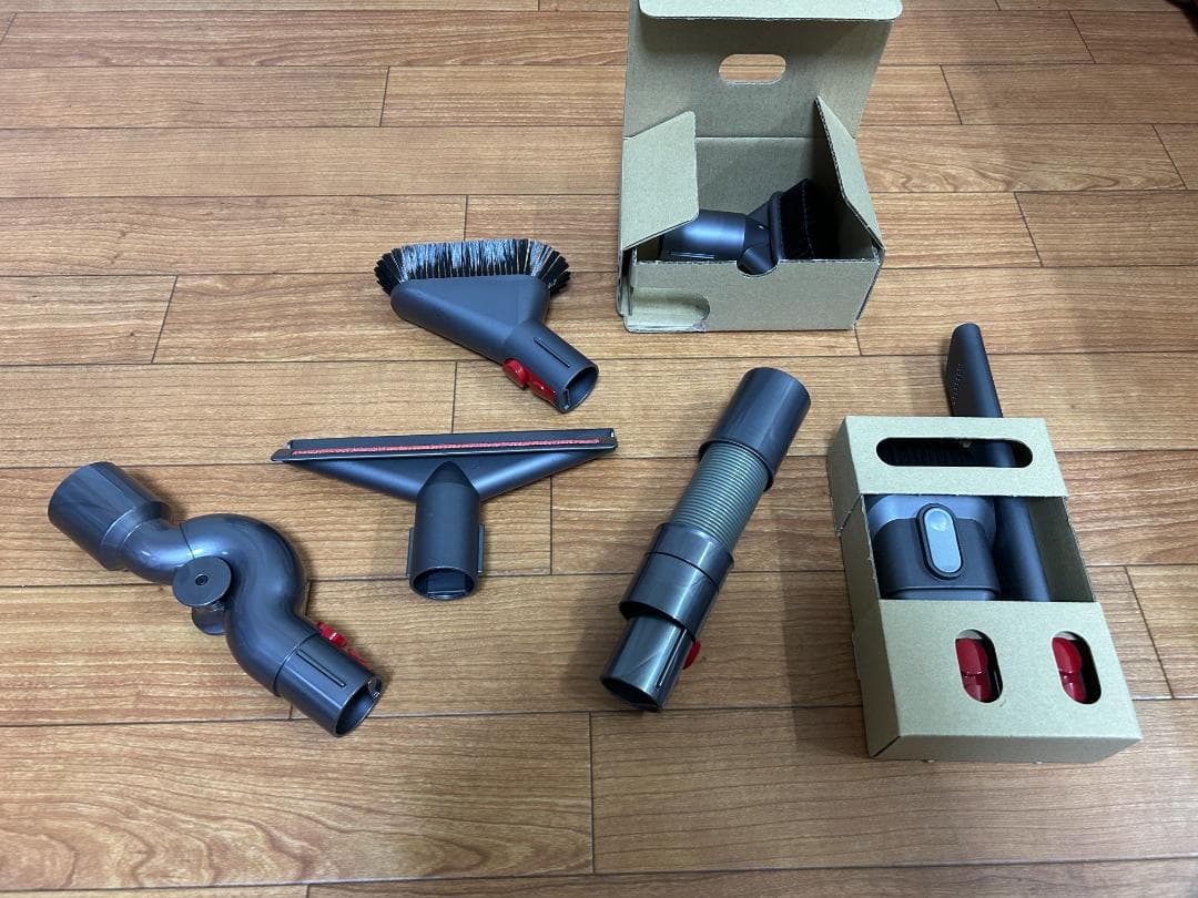 【美品 使用少】dyson V8 slim fluffy 【未使用】アクセサリ