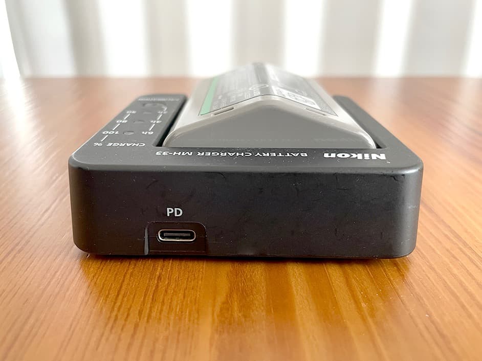 Nikon一眼レフカメラ D5 (CF) ボディ+バッテリー＆充電器 付属