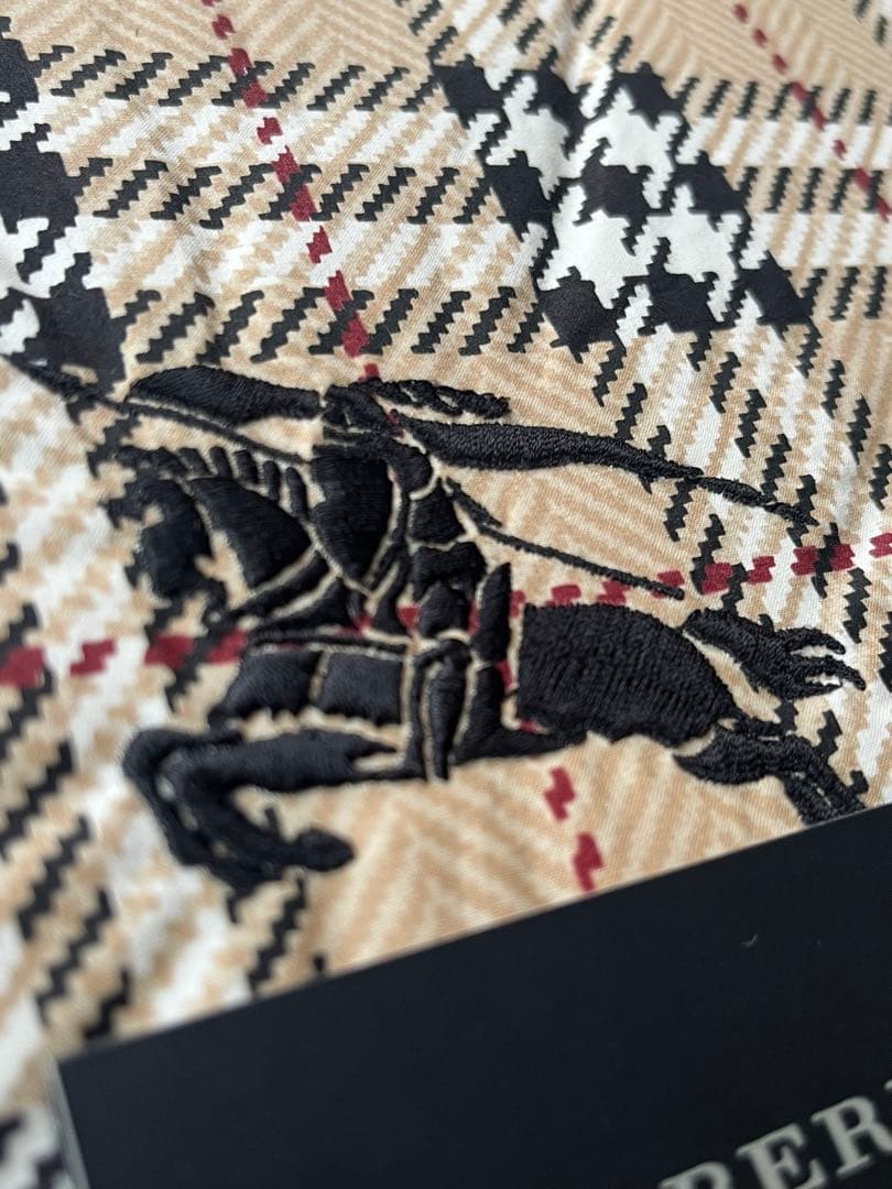 【新品未使用】バーバリー　BURBERRY ダウンケット