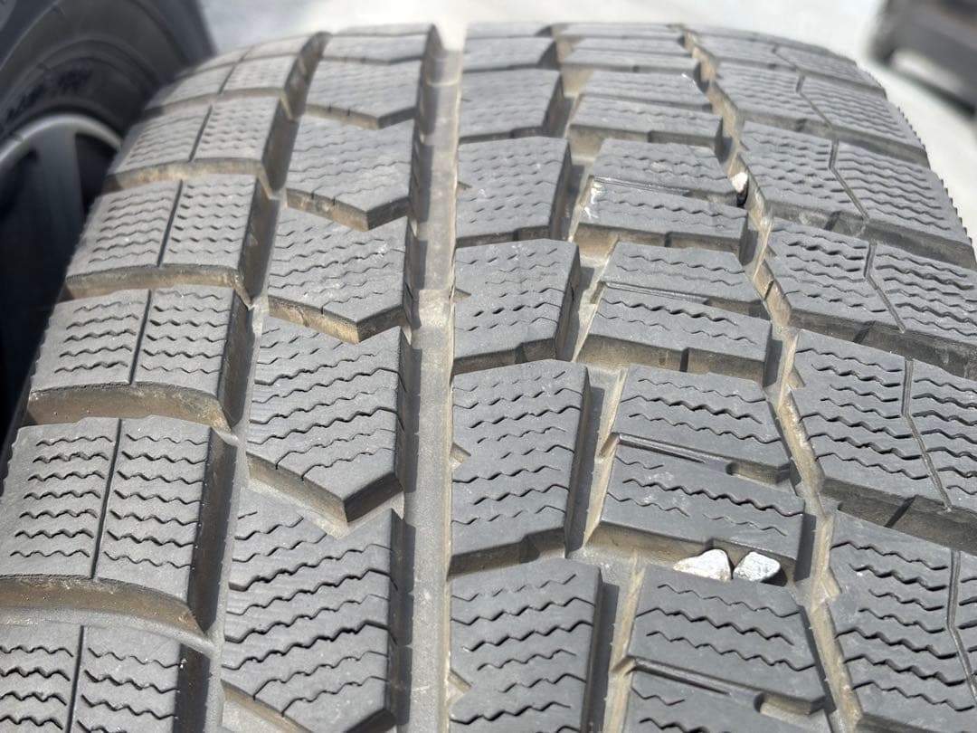 DUNLOP WINTER MAXX 215/65R16 22年製　スタッドレス