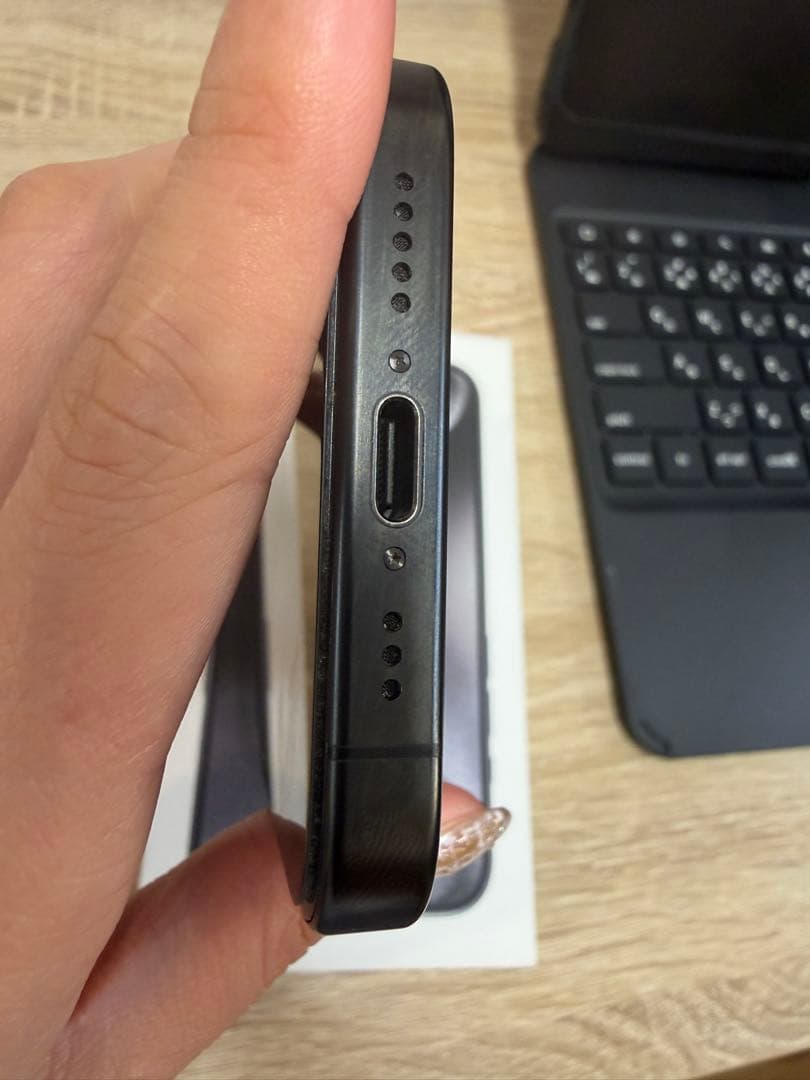 【美品】iPhone 15 Pro525GBブラック88%(ジャンク品)お値下げ