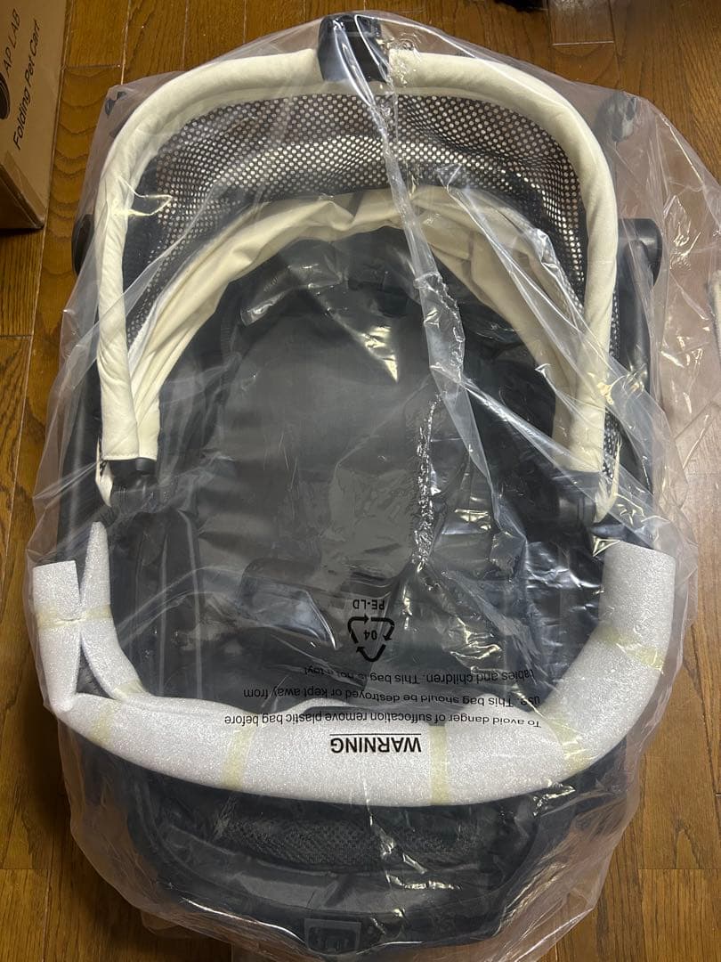 ペットカート ペットバギー 小型犬〜中型犬 折り畳み 【新品】￼