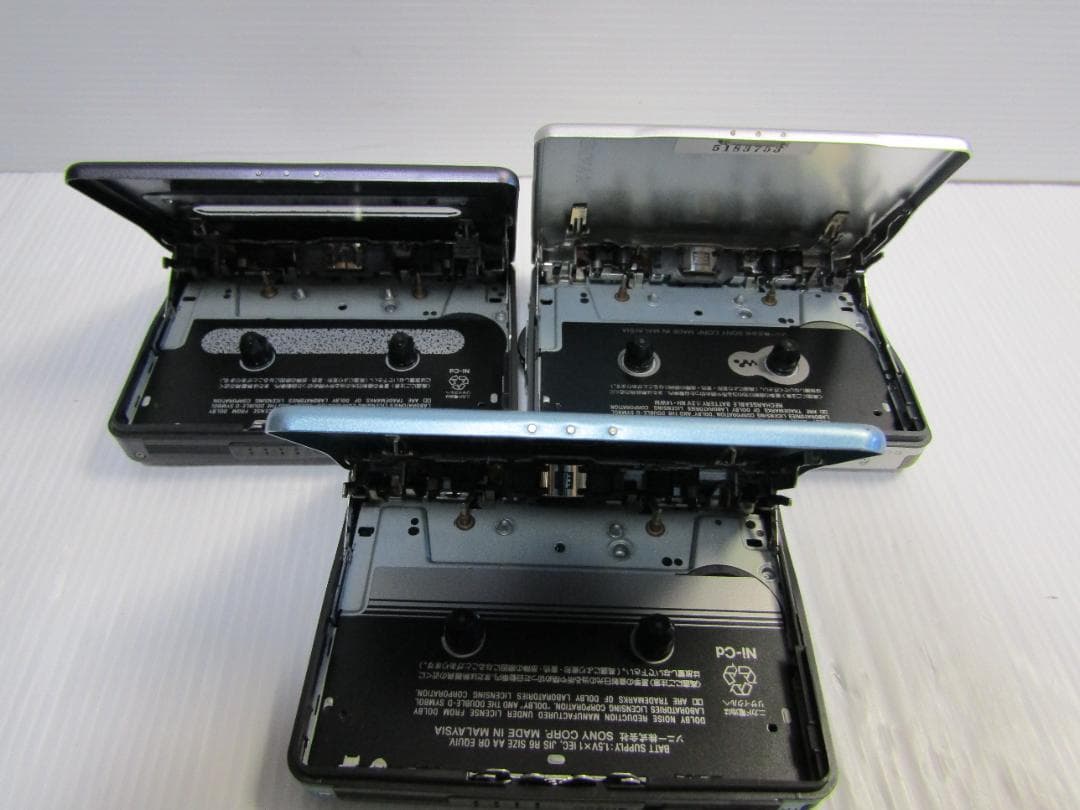 B0629 SONY カセットプレーヤー( 3セット) ジャンク
