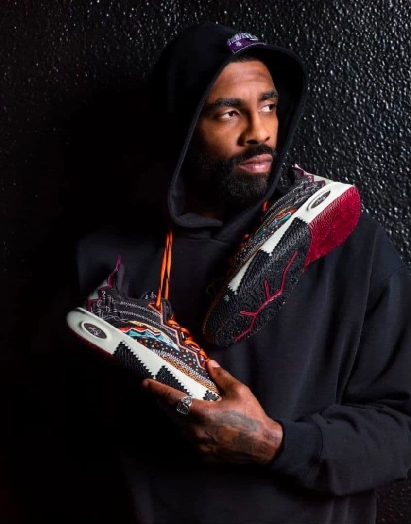 海外限定　Kyrie2 US10.5/27.5CM（スピードパワー）即日発送可