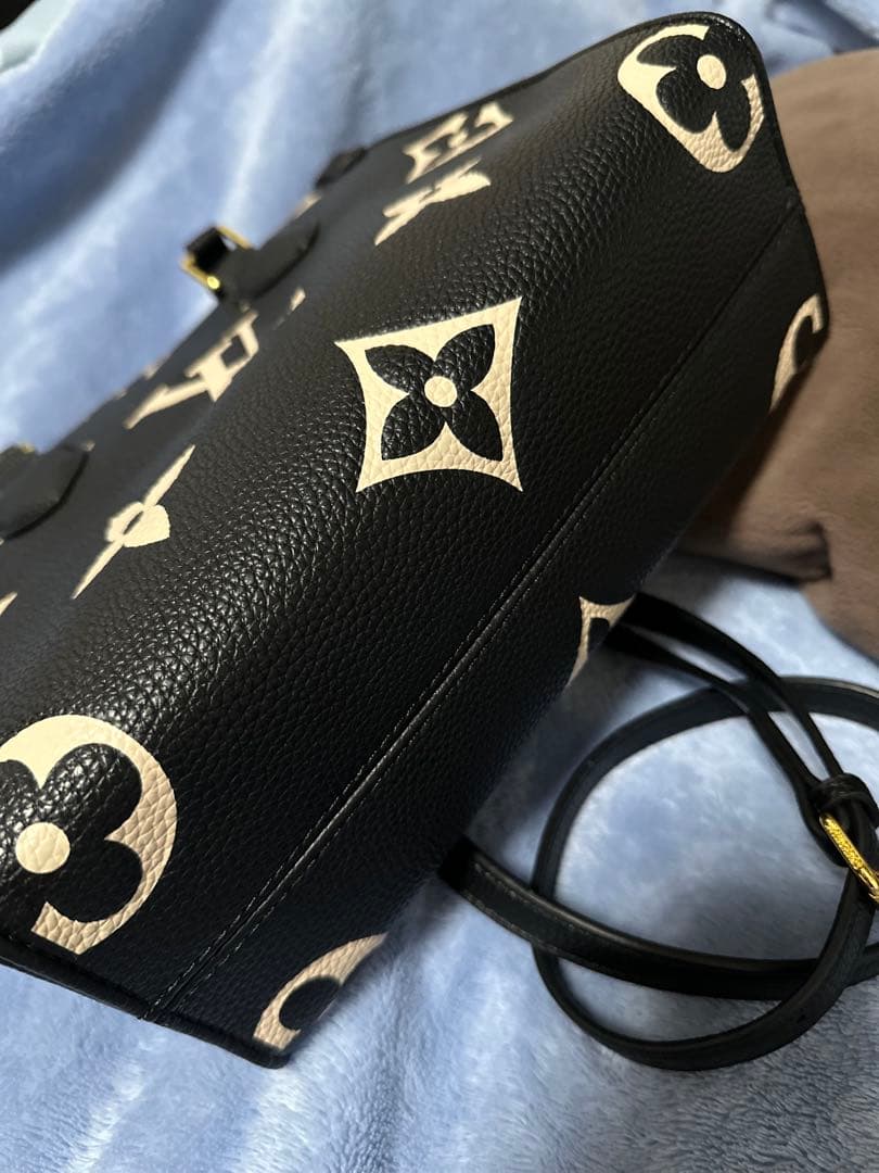 Louis Vuitton オンザゴーPM