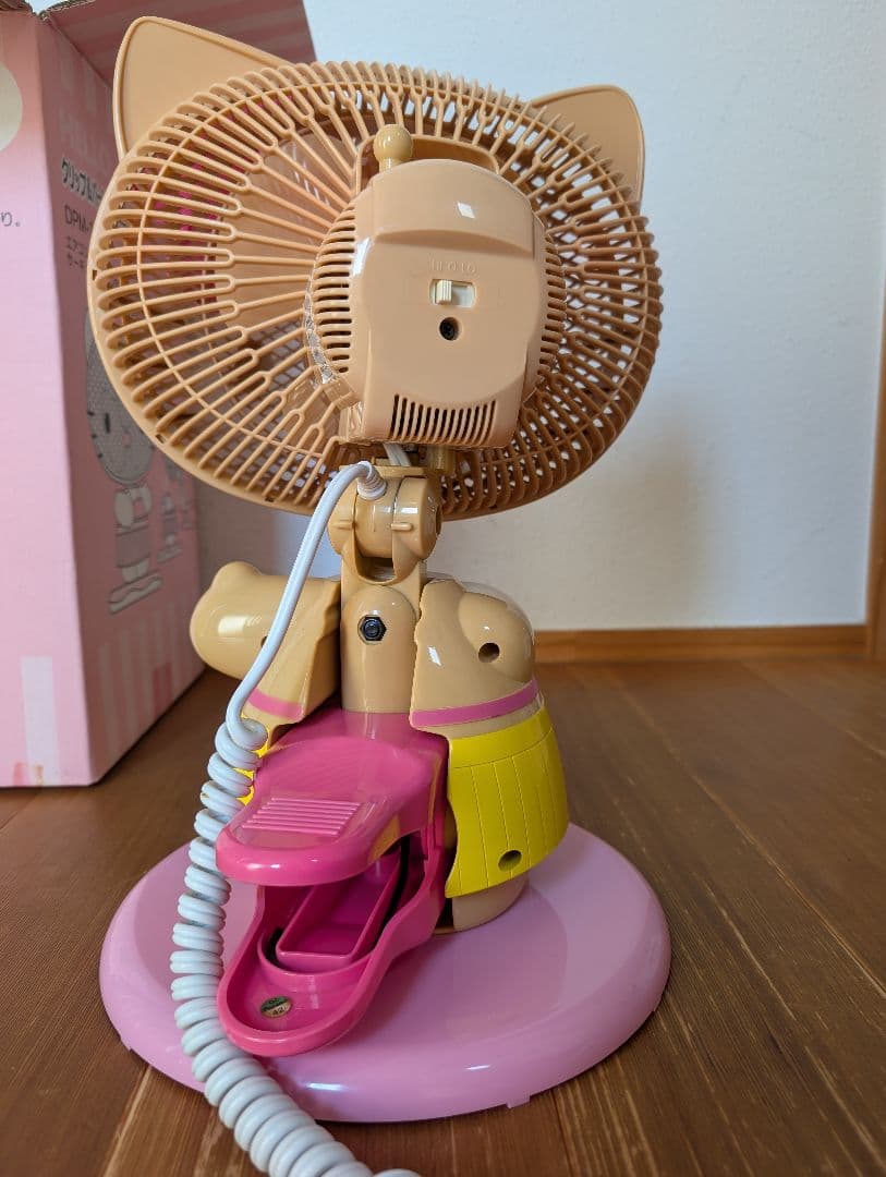 ハローキティ クリップ＆パーソナル扇風機 DPM-185KT