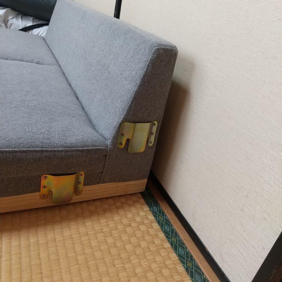 グレー ソファベッド 2つのクッションは別