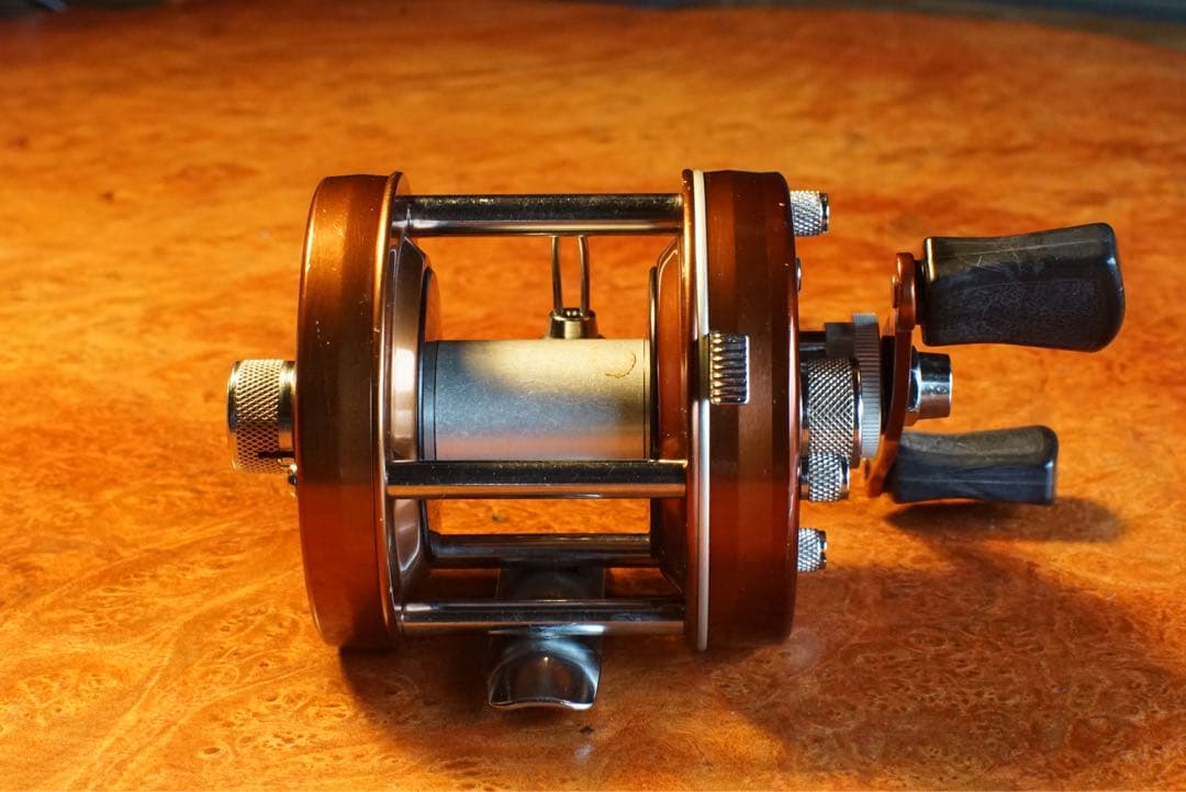 ABU アンバサダー 4000 D メンテ済 フレーム修正済