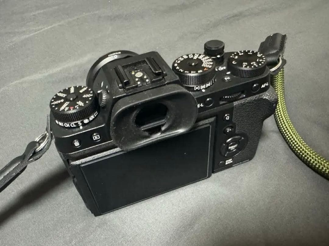 Fujifilm X-T2 ミラーレス一眼 (レンズ、ケース付き)