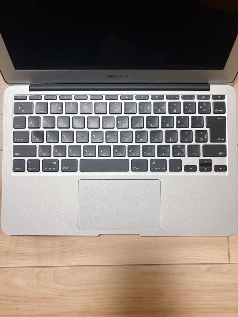 MacBook Air 11インチ本体/充電器付き