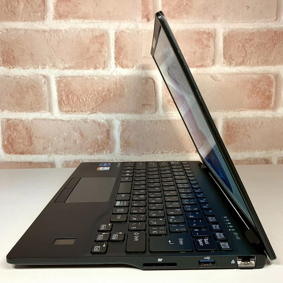 ★超軽量＆超薄型★ 2021年製 第11世代Corei5 富士通 465