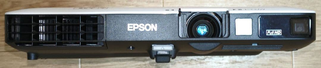 EPSON EB-1795F フルHD 3200lmプロジェクター