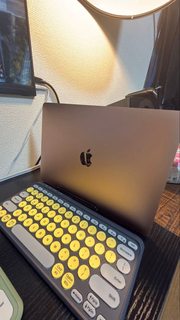 MacBook Air i5 16GB 512GB 8コアGPU US配列