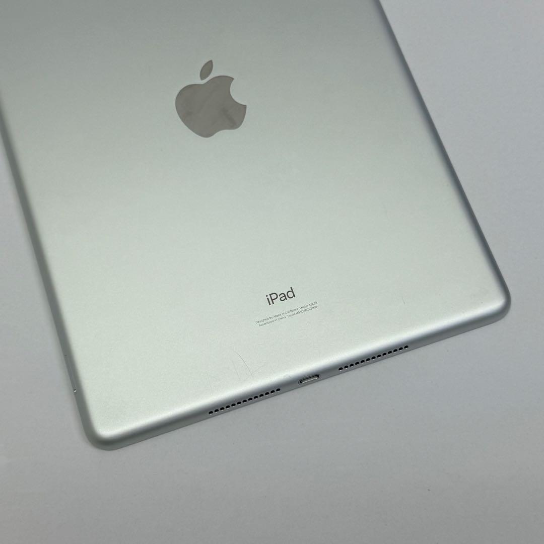 【良品】iPad (第8世代) 32GB Wi-Fi+Cellular シルバー