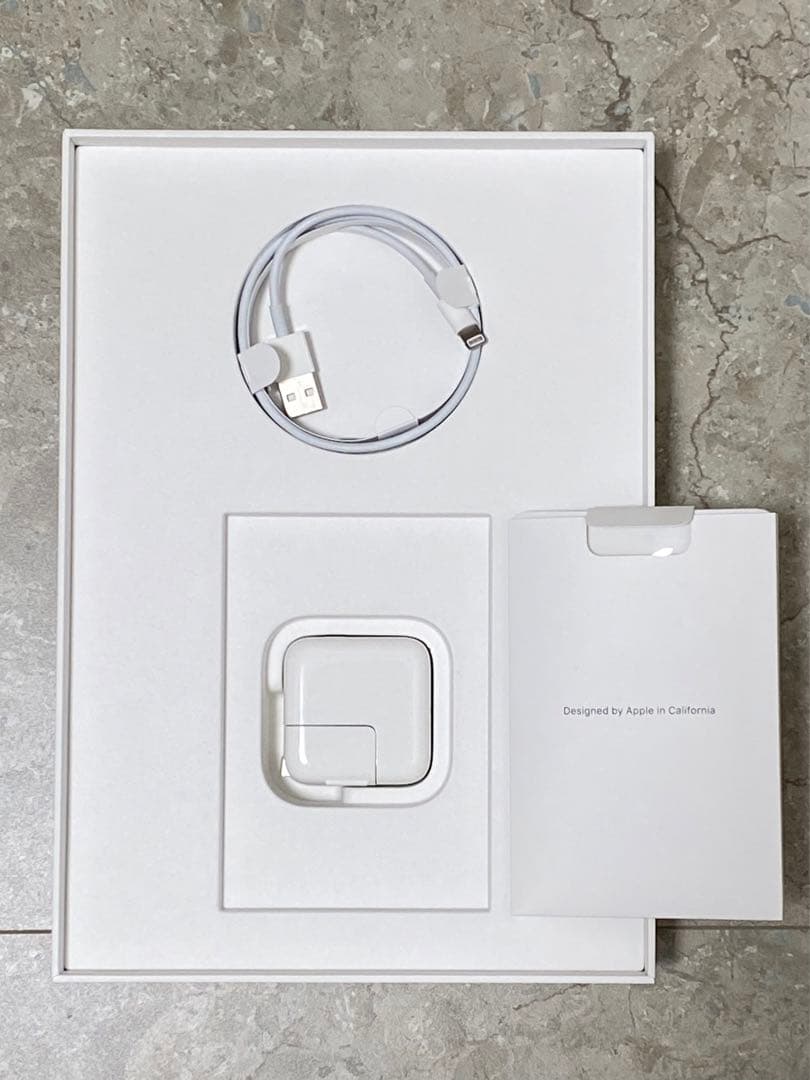 Apple iPad (第7世代) 128GB Wi-Fi シルバー 本体