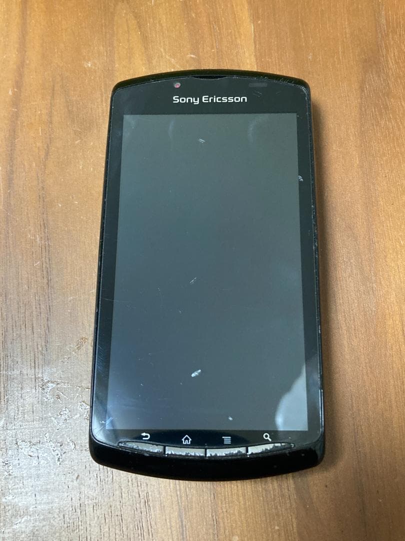 Xperia PLAY SO-01D　中古　状態悪い