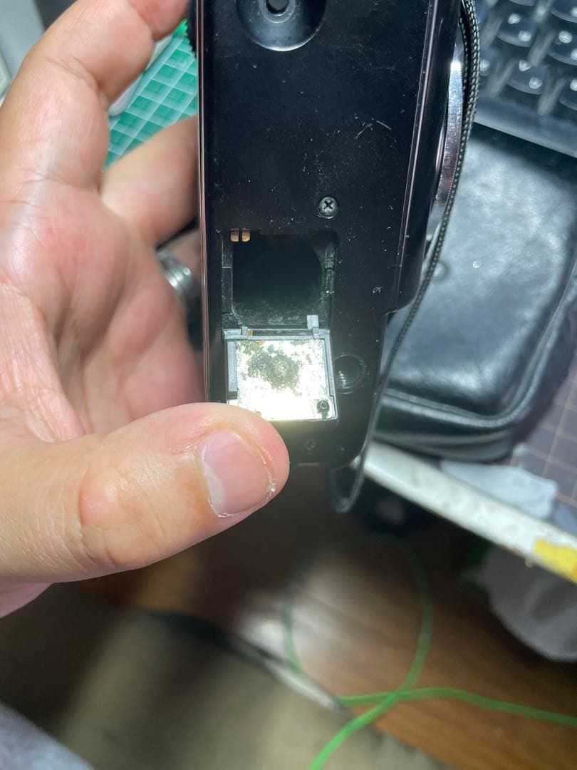 OLYMPUS　PEN EF（赤ベロ）