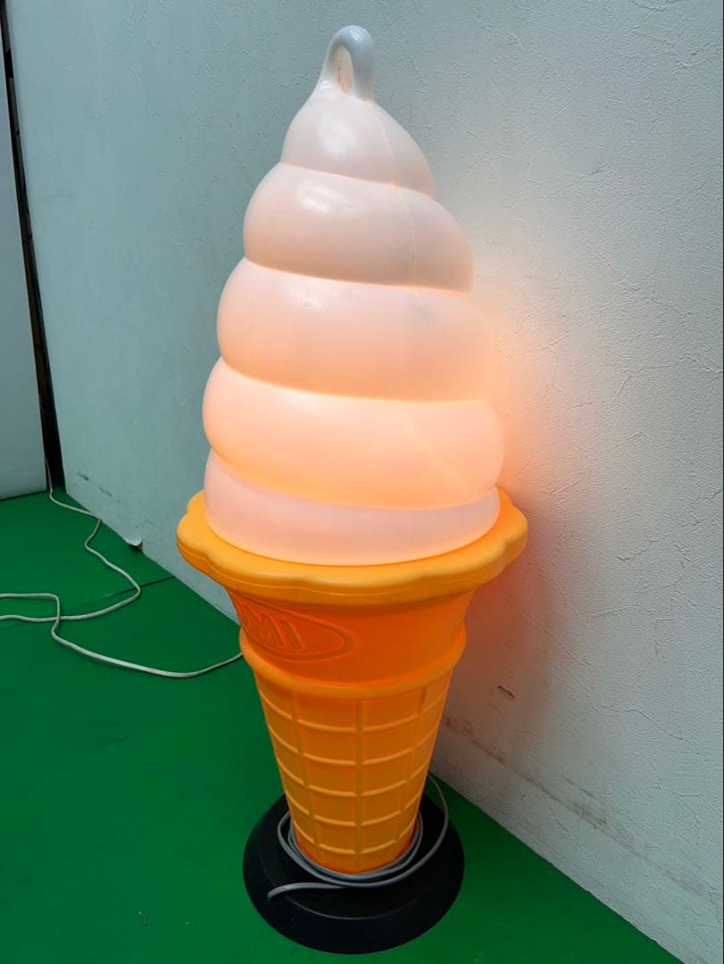 TOMI スジャータシルクアイス　ソフトクリームオブジェ あんどん大　点灯式