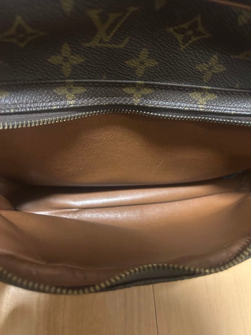 Louis Vuitton モノグラム ナイル