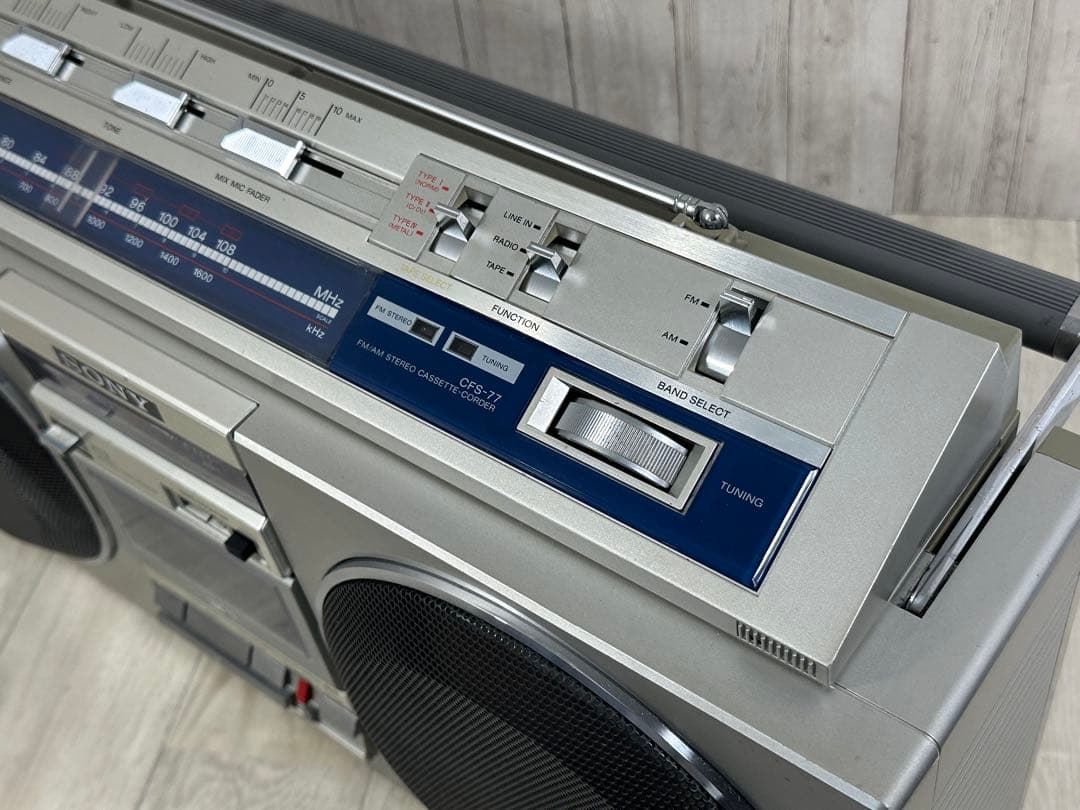 動作品　SONY ソニー ラジカセ CFS-77 昭和レトロ ラジオ　エナジー