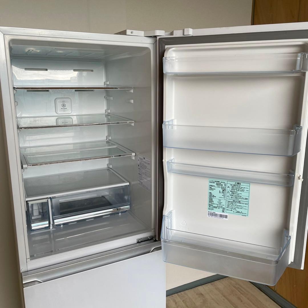 配送設置無料　YAMADA 大型冷蔵庫　319L 最新24年製　大容量