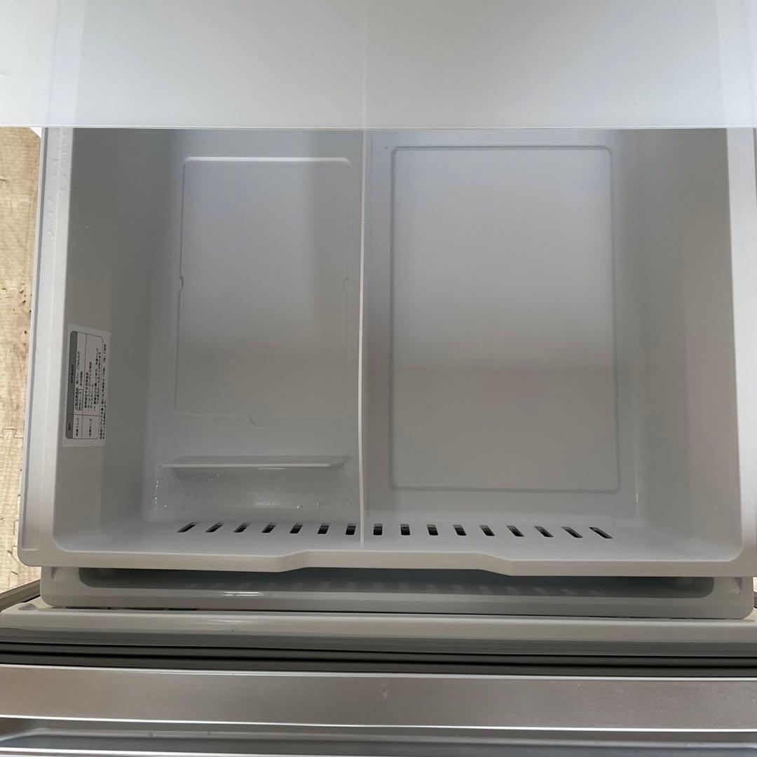 配送設置無料　YAMADA 大型冷蔵庫　319L 最新24年製　大容量