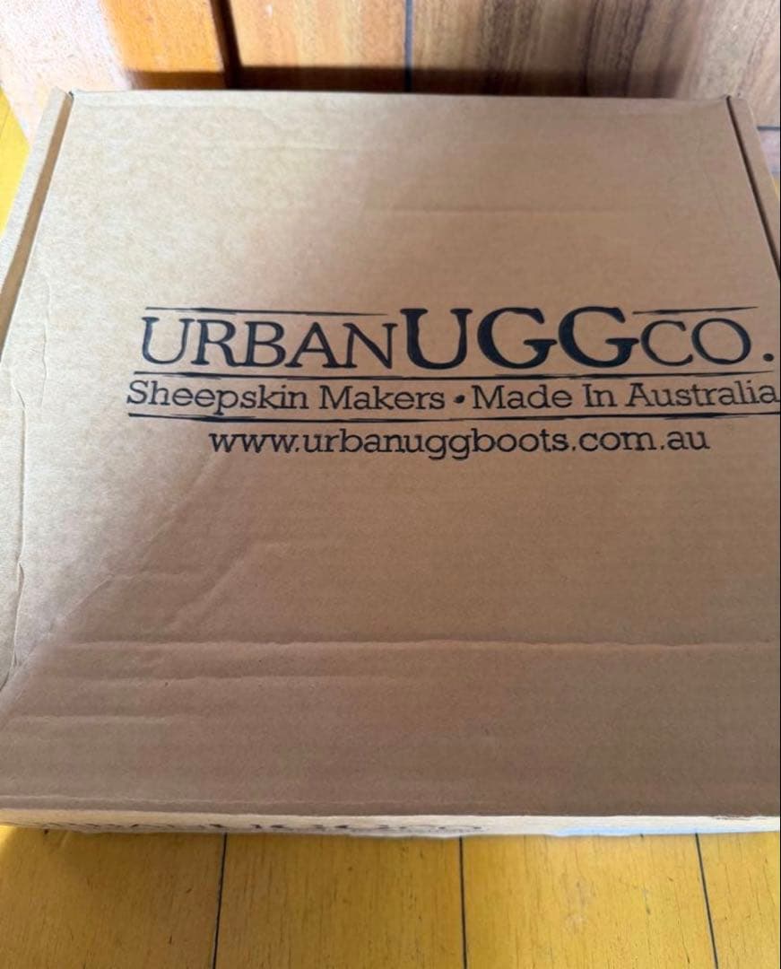 【新品未使用】UGG ベイリーボタン ムートンブーツ チェスナットカラー