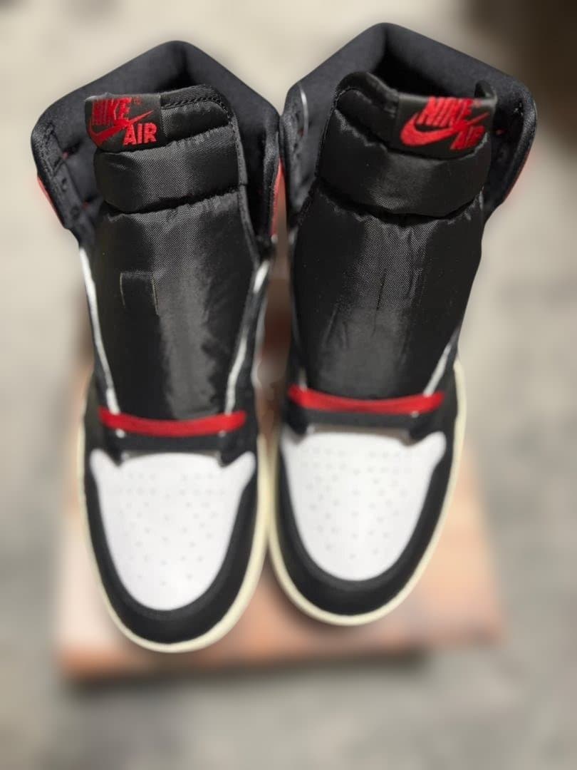 ナイキ エアジョーダン1 レトロ ハイ OG \"ブラックトゥリイマジンド\"