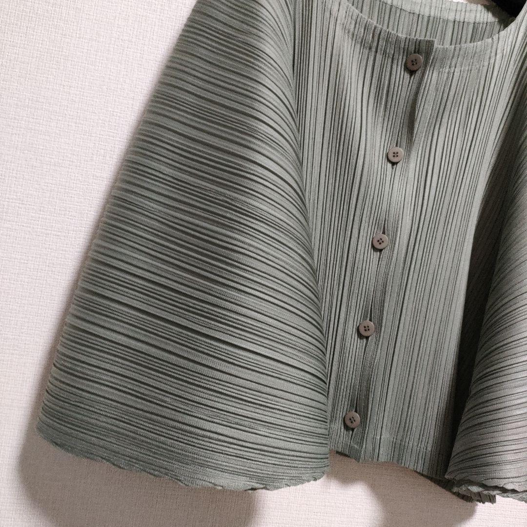 極美品❢プリーツプリーズ　カーディガン　横プリーツ　イッセイミヤケ