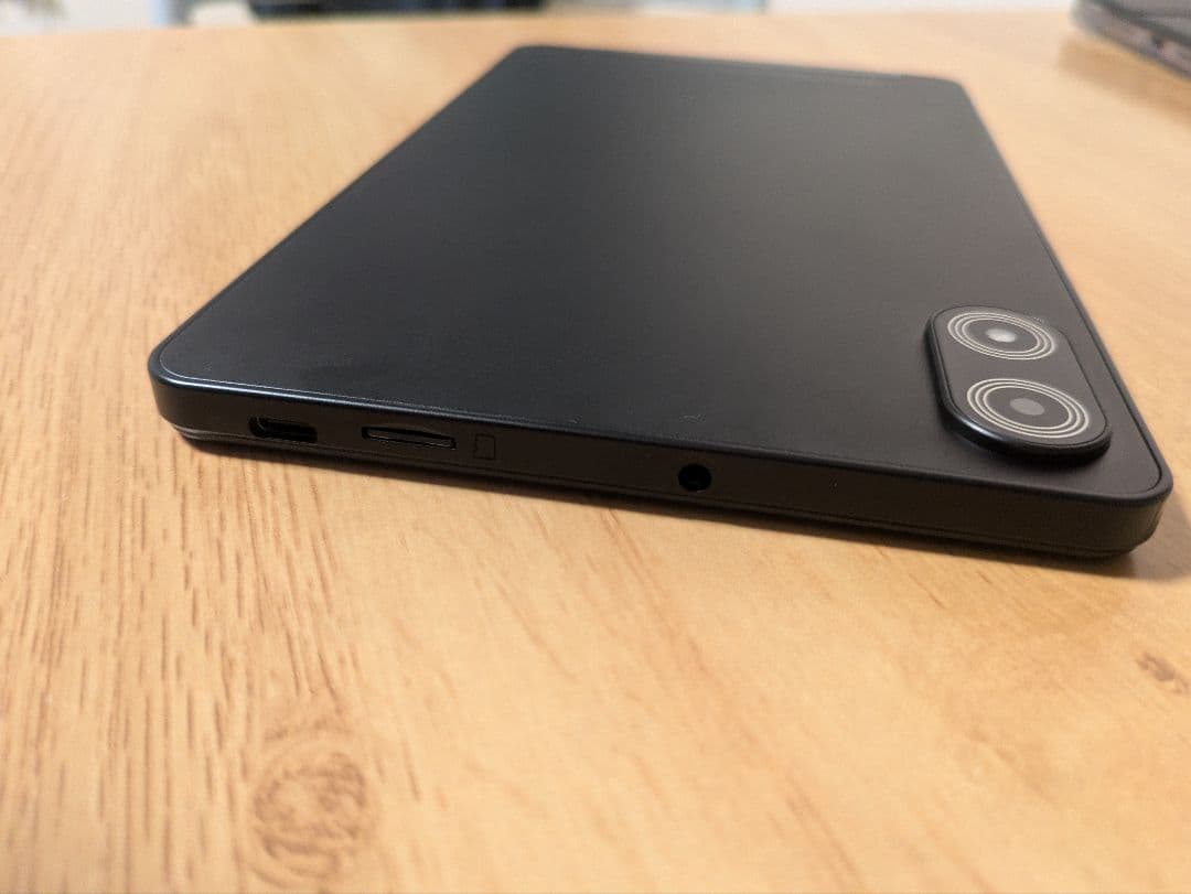 Luca タブレット ブラック 本体　美品