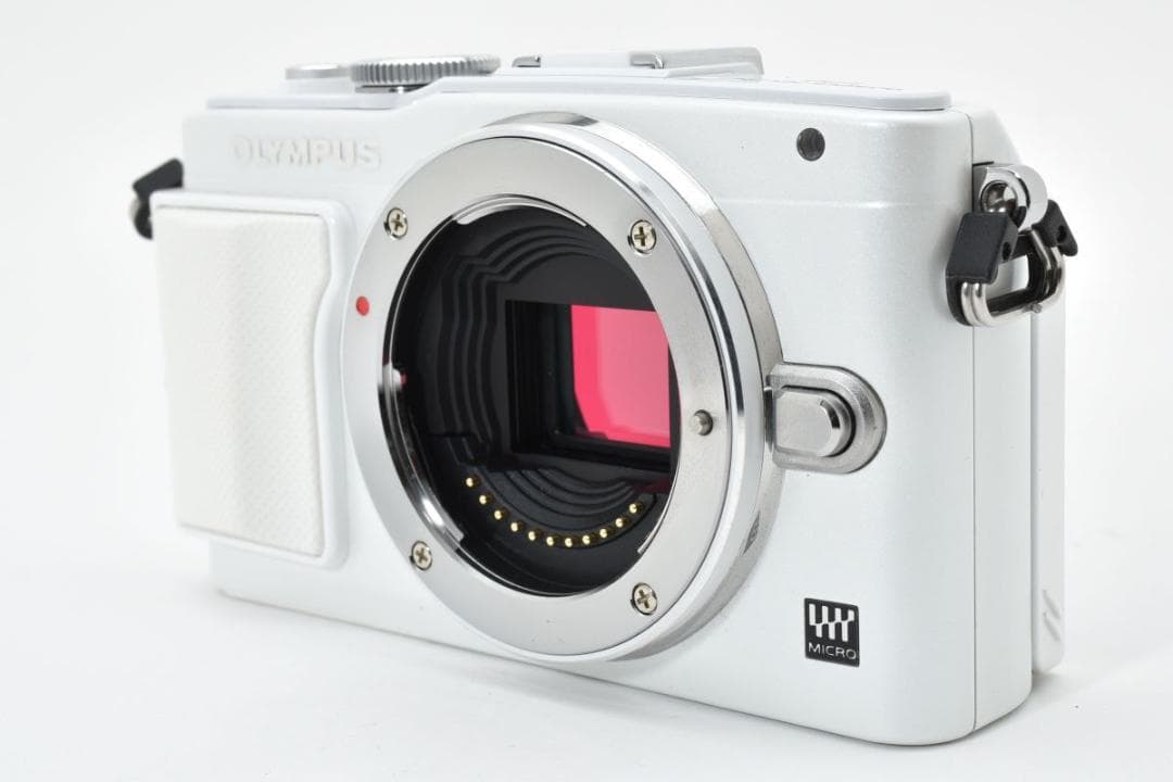 【わずか600回】 OLYMPUS PEN E-PL6 ミラーレス一眼カメラ