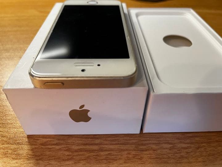 SIMフリー iPhone SE 第1世代 128GB SIMフリー ゴールド