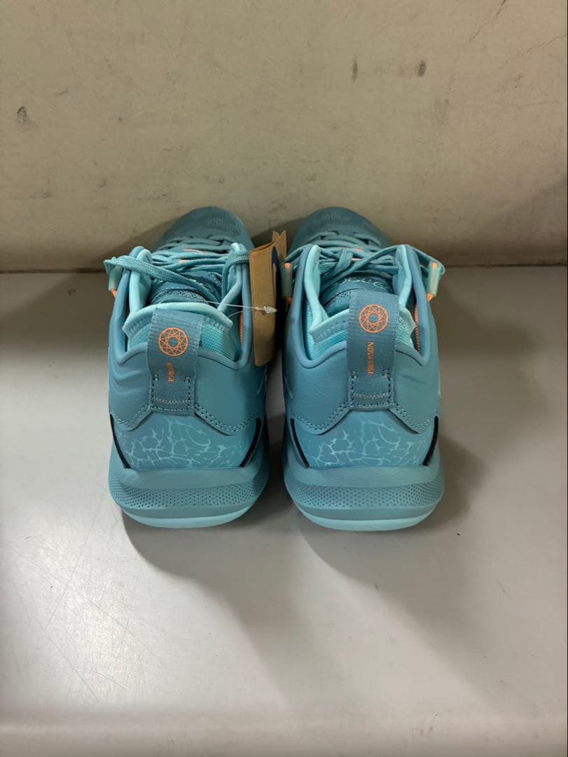 NOVA SURGE LOW 2 400カラー　27.5㎝