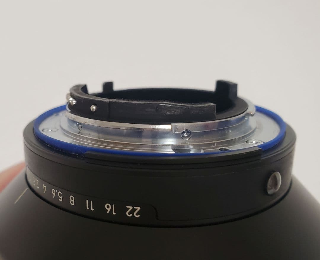 Carl Zeiss Milvus 135mm F2 ZF2 ツァイス ミルバス