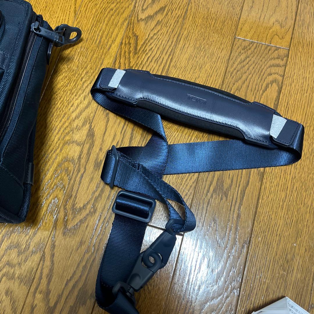 トゥミ　シップスバック