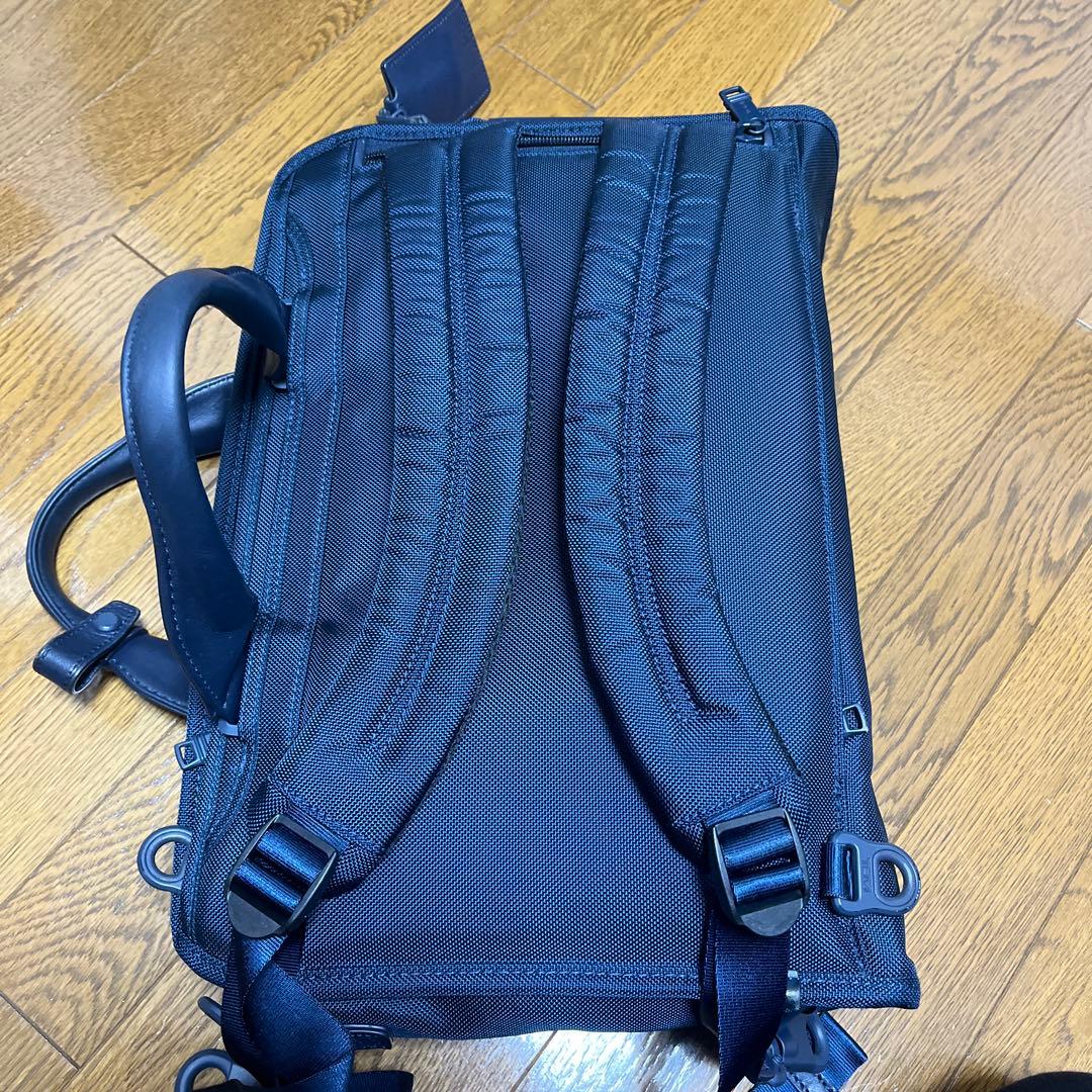 トゥミ　シップスバック