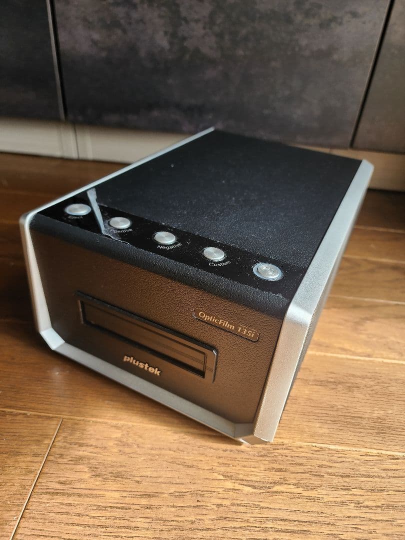 フィルムスキャナー　plustek OpticFilm 135i