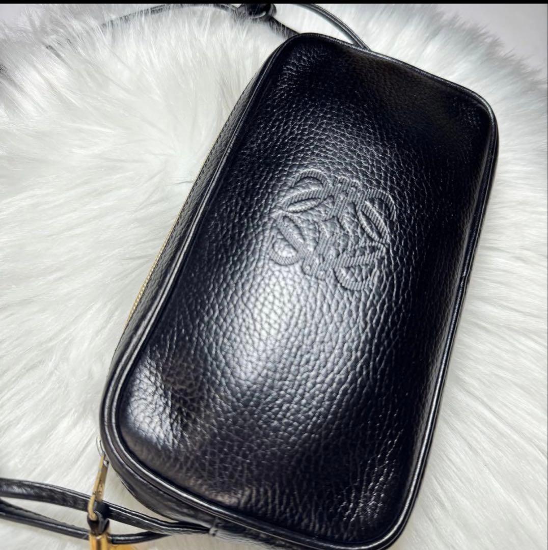 loewe ロエベ　アナグラム　ショルダーバッグ　レザー　ブラック　黒