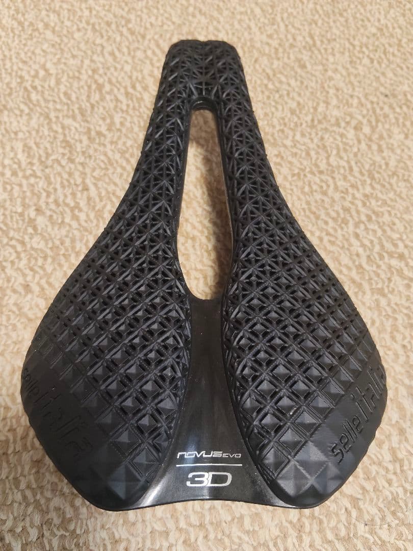 SELLE ITALIA　NOVUS BOOST EVO 3D Ti316